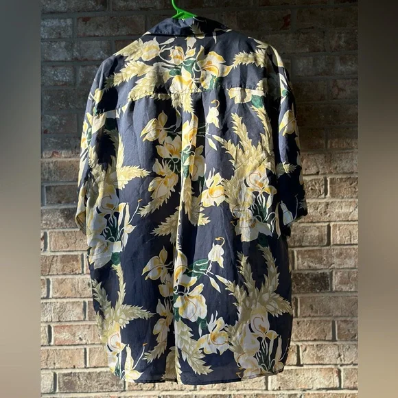 SUMMA 100%Silk Floral Hawaiian Shirt Very lightweight thin silk, near sheer. - Picture 6 of 9